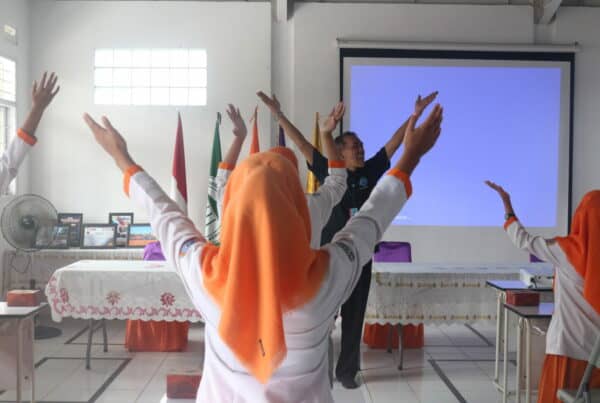 Dialog Interaktif BNN Sumedang di SMK padjadjaran Jatinangor: Menyadarkan Remaja tentang Bahaya Narkoba Meningkatkan Kesadaran Remaja tentang Bahaya Narkoba: Dialog Interaktif BNN Kabupaten Sumedang di SMK Pasundan Jatinangor