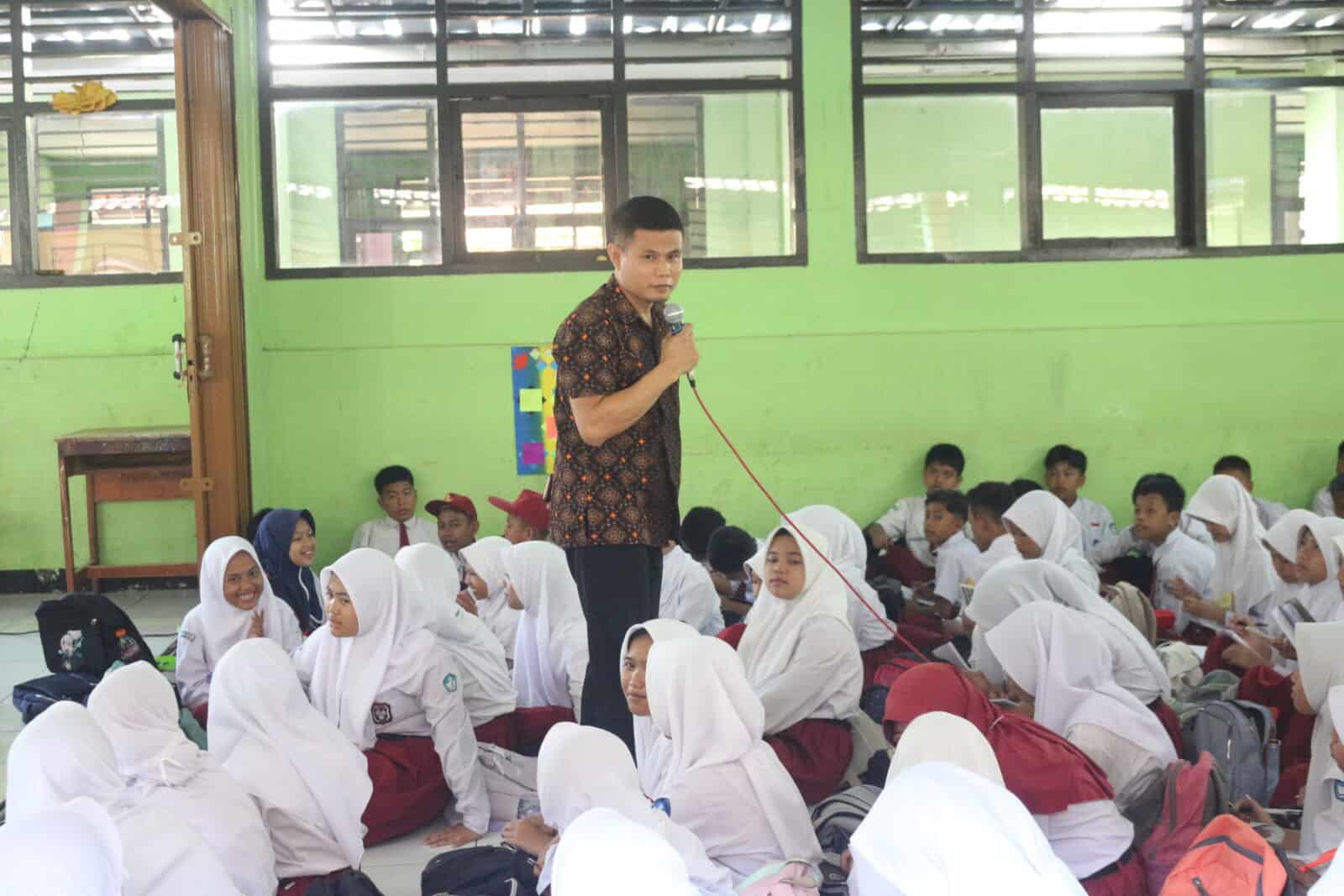 Aksi Antinarkoba Hebat di Sumedang: BNN Gelar Sosialisasi Bahaya Narkoba di SMP Negeri 3 Sumedang IMG 1807