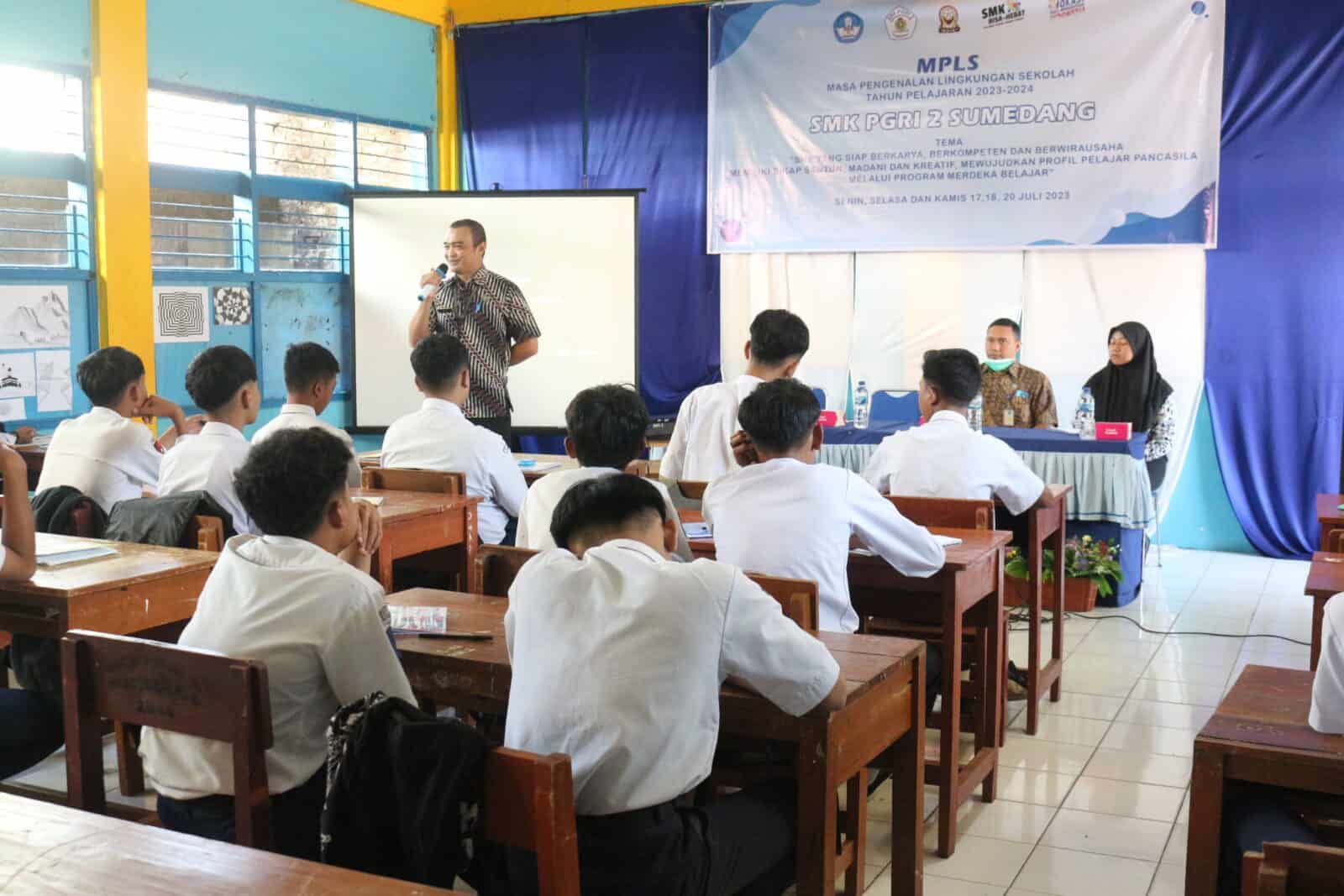 MPLS Berkesan: BNN Kabupaten Sumedang Edukasi Siswa tentang Narkoba di SMK PGRI 2 Sumedang IMG 1891