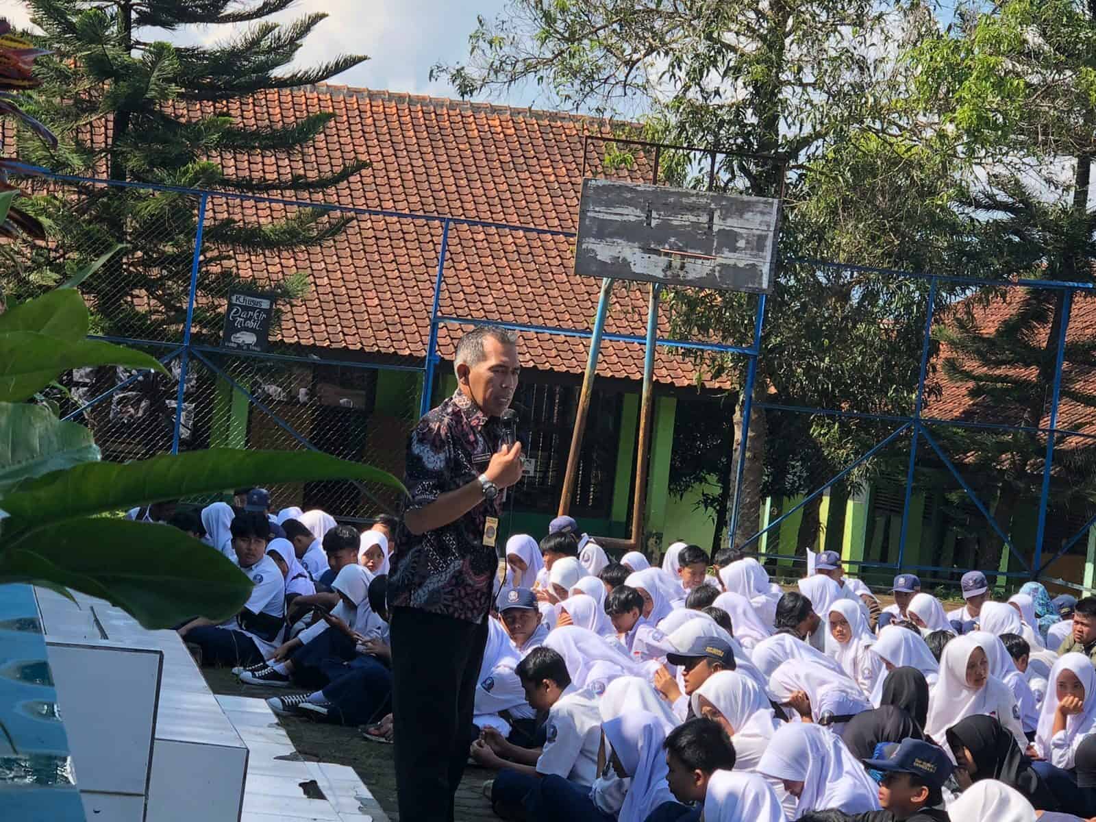 Generasi Muda Sumedang Waspada Narkotika: Dialog P4GN di SMP Negeri 6 Sumedang