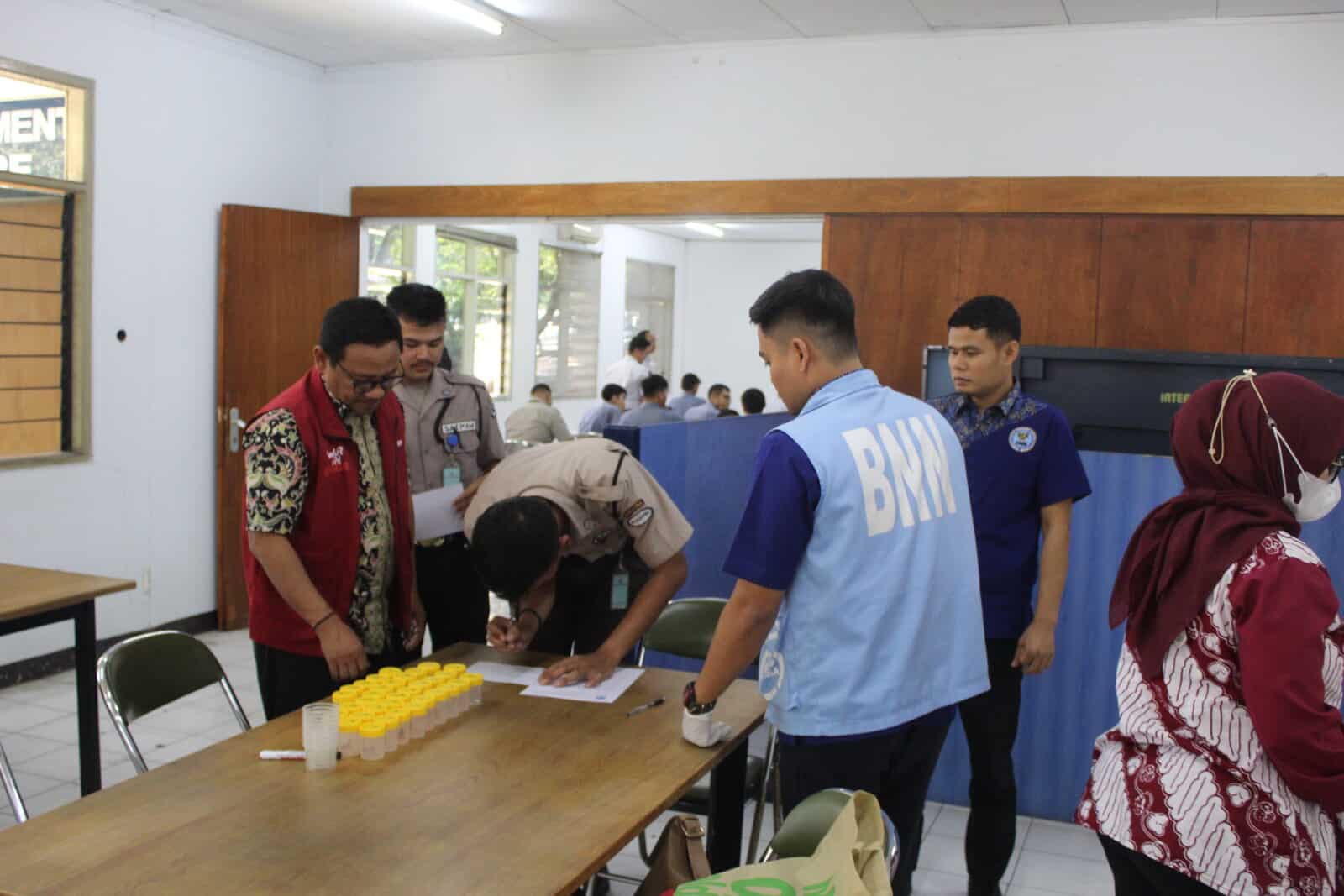 BNN Sumedang Gandeng Industri: PT. Polyfin Canggih Bersihkan Lingkungan Kerja dari Narkoba BNN Sumedang Gandeng Industri: PT. Polyfin Canggih Bersihkan Lingkungan Kerja dari Narkoba