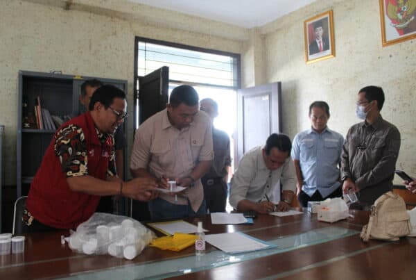 BNN Kabupaten Sumedang Melibatkan Para Kepala Desa, Lurah, dan Kepala Dinas dalam Kegiatan Test Urine di Lingkungan Pusat Pemerintahan Kabupaten Sumedang